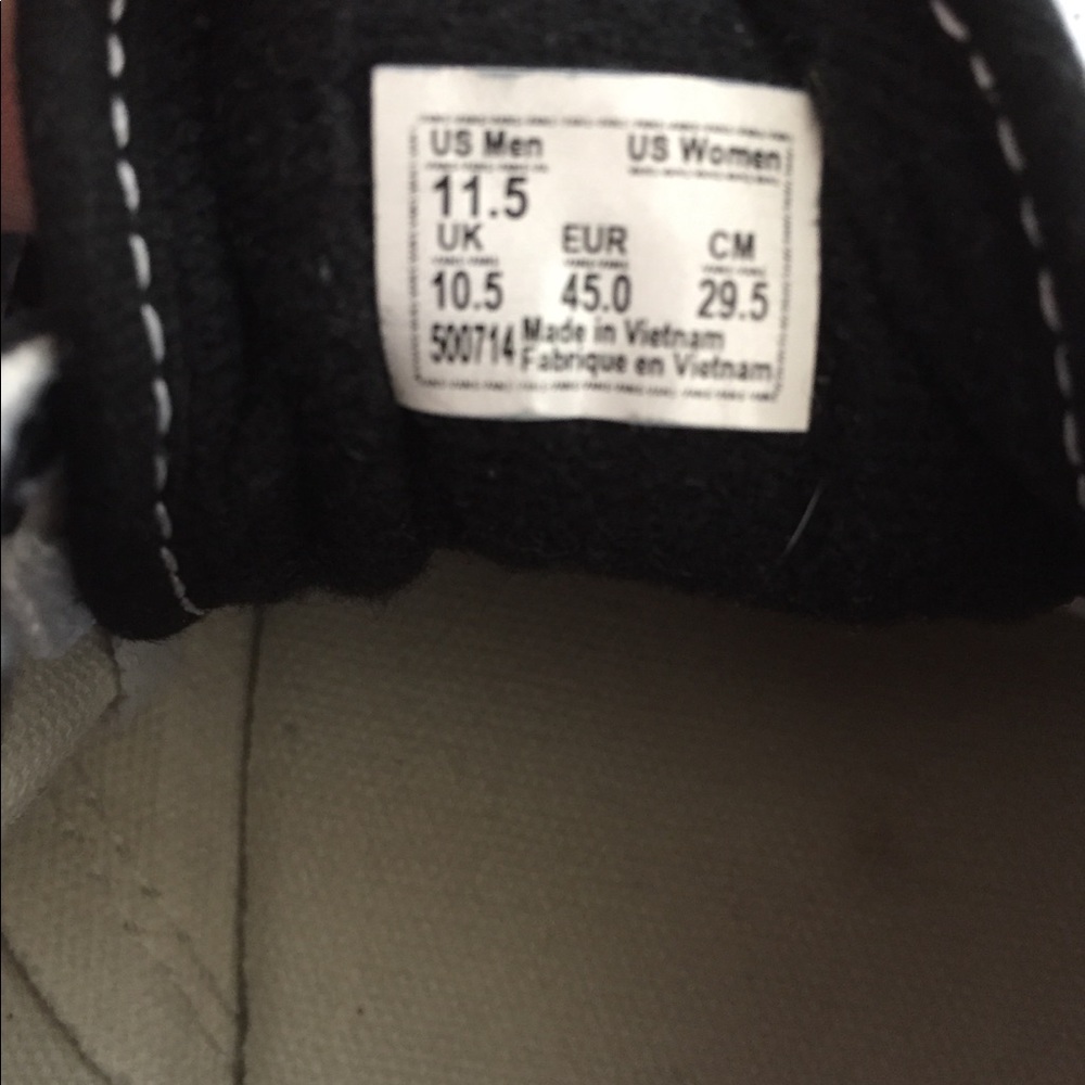 Vans Size 11. Old Skool Vans - Picture 8 of 8